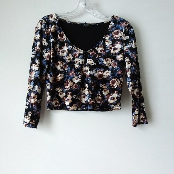 Forever 21 Floral Velvety Long Sleeve Crop Top M - Picture 6 of 7